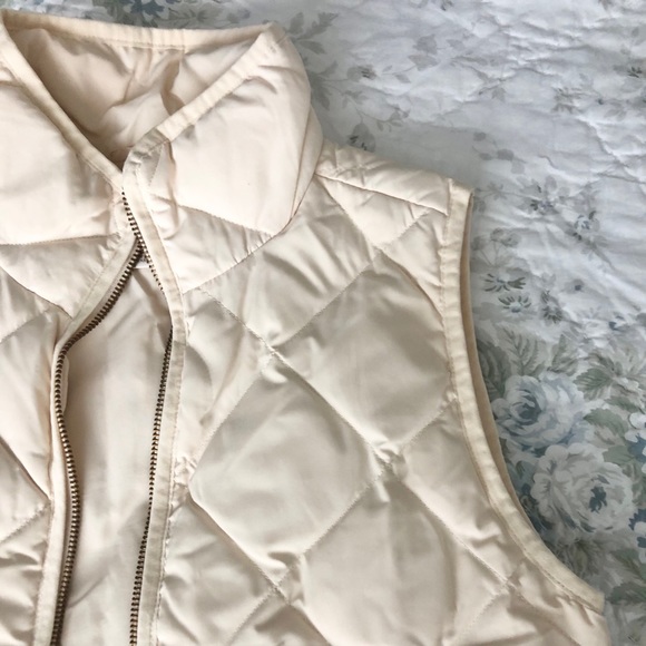 J Crew Factory Cream Puffer Vest with Gold Zipper - Picture 6 of 11